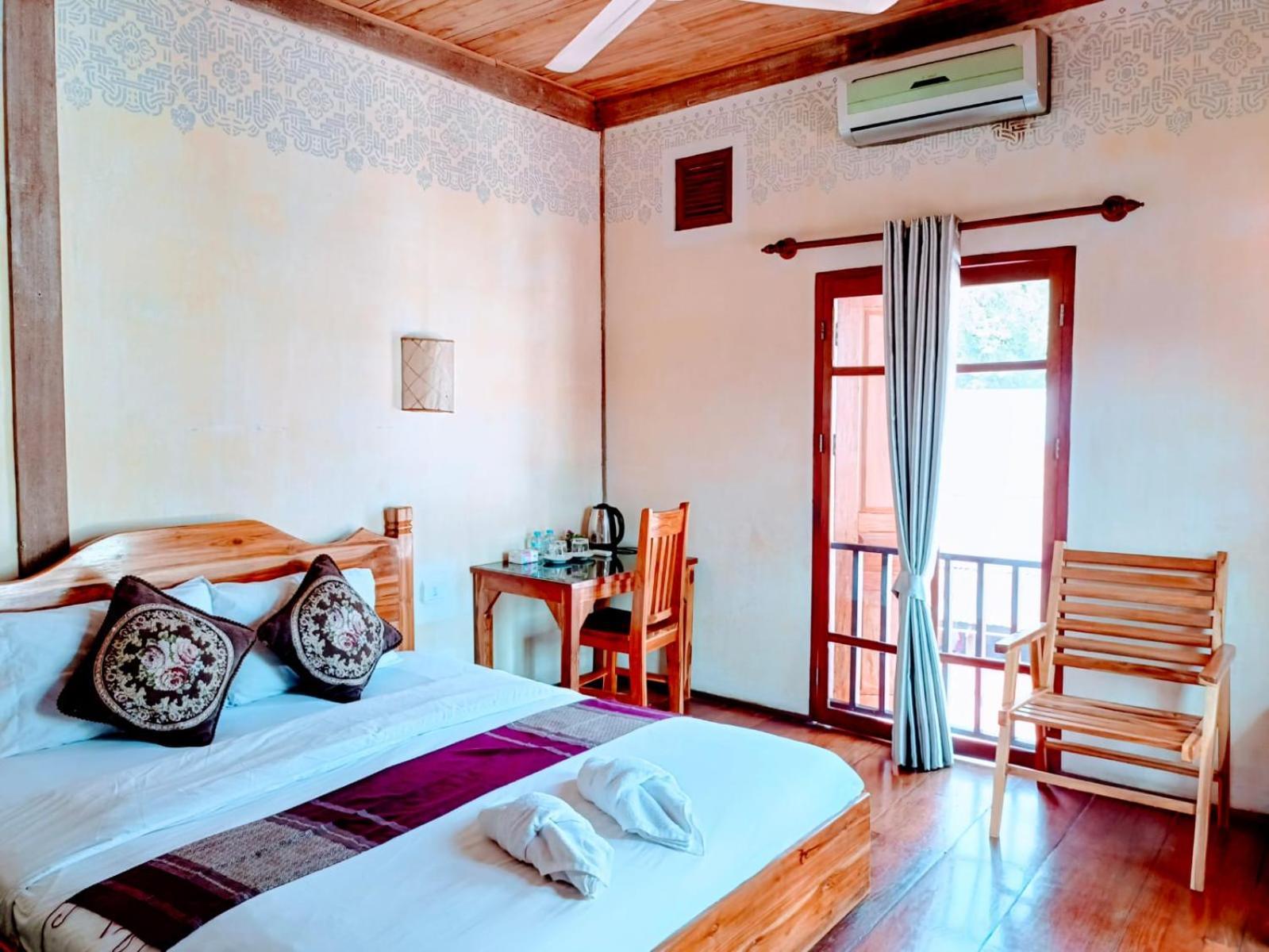 Ireenkevin Guesthouse 루앙프라방 외부 사진