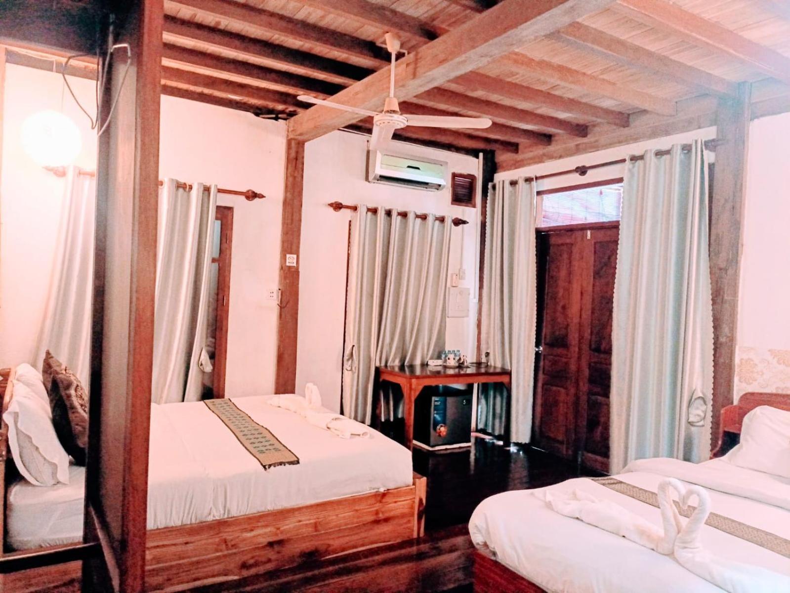 Ireenkevin Guesthouse 루앙프라방 외부 사진