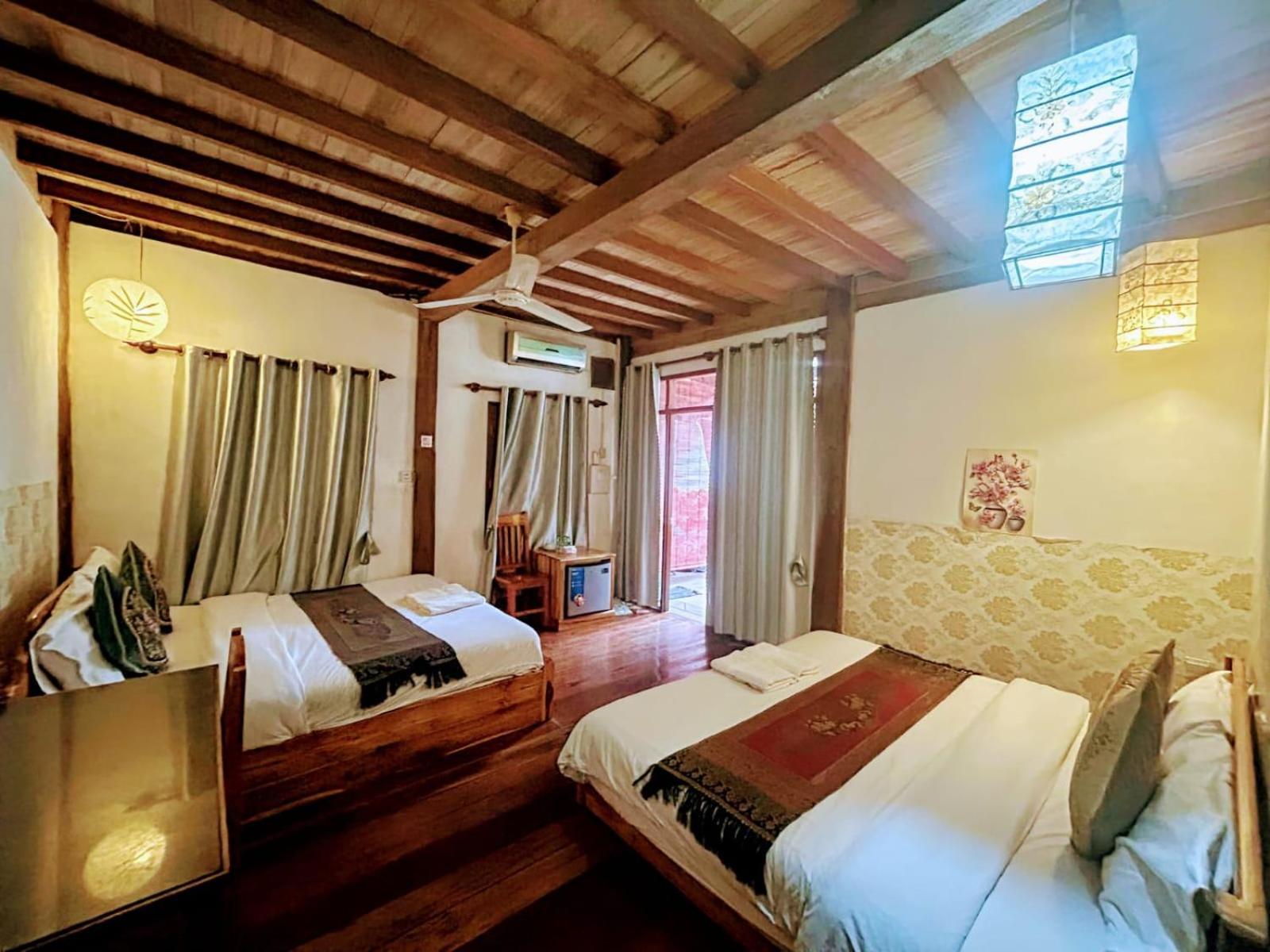 Ireenkevin Guesthouse 루앙프라방 외부 사진