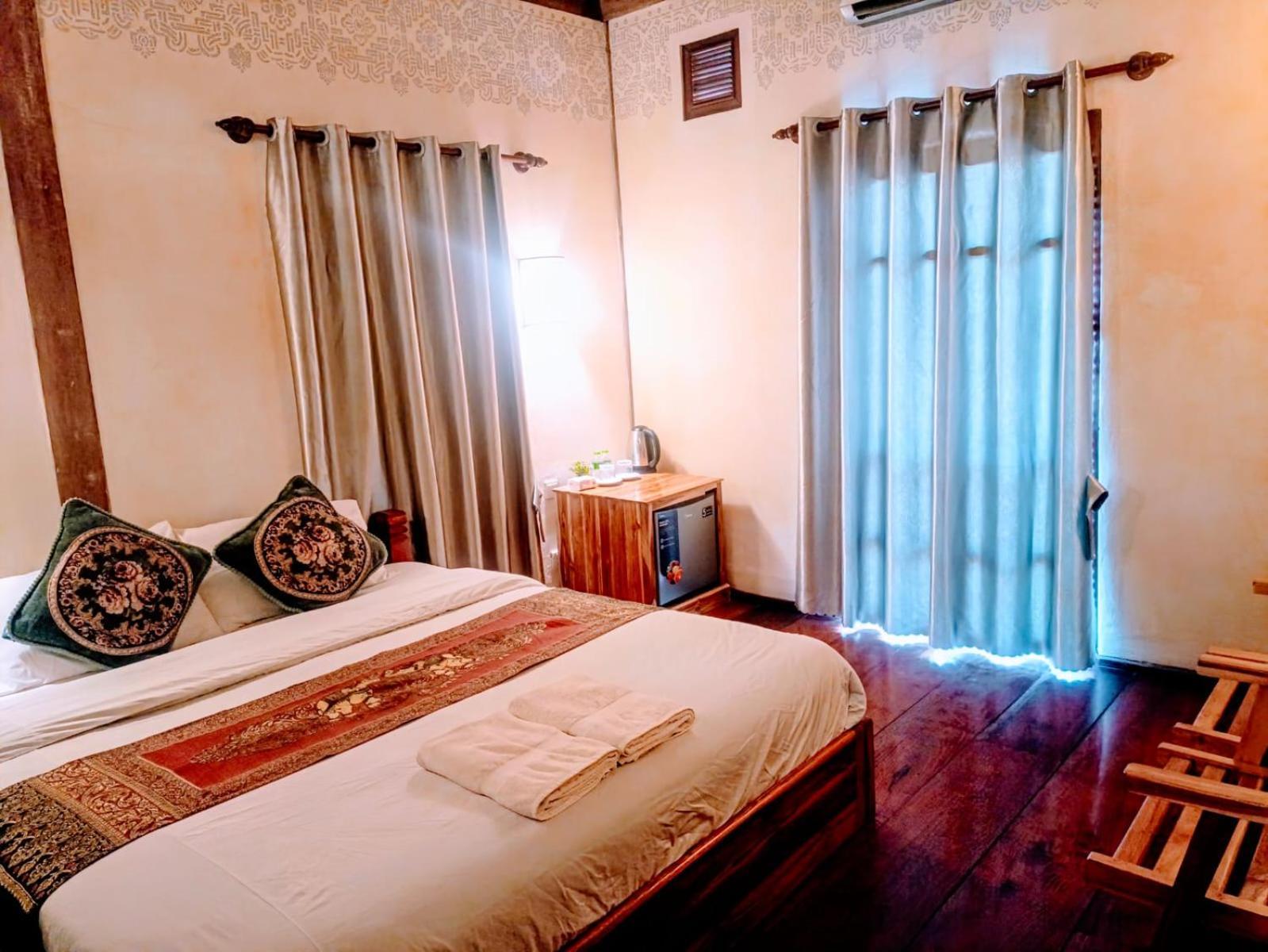 Ireenkevin Guesthouse 루앙프라방 외부 사진